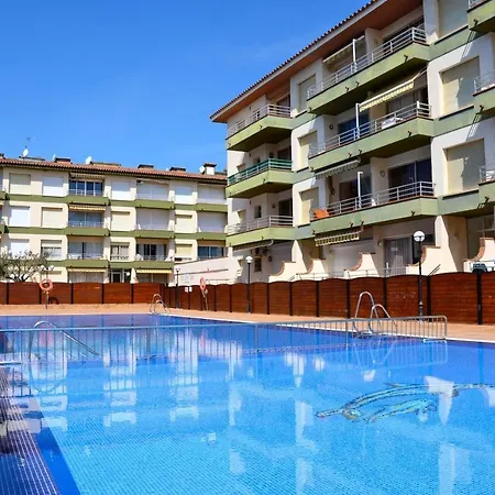 Omega 4 2-c Apartment *