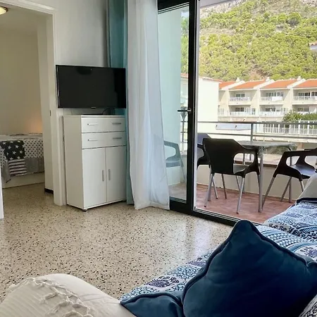 Omega 4 2-c Apartment *